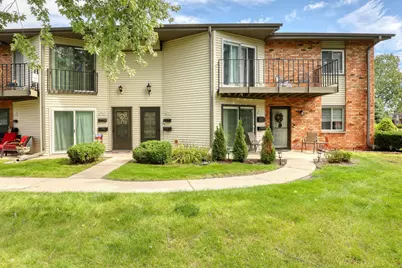 N115W16895  El Camino Dr, Germantown, WI 53022 - Photo 1
