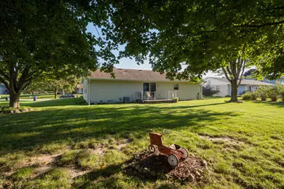 5616  Stonefield Rd, Hartford, WI 53086 - Photo 3