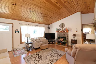 5616  Stonefield Rd, Hartford, WI 53086 - Photo 11
