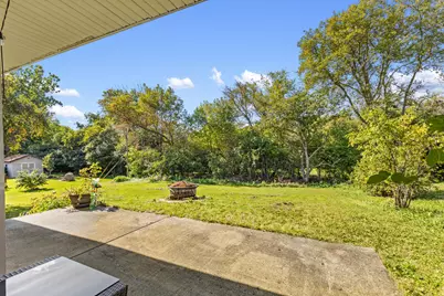 5830  Lakeview Dr, Greendale, WI 53219 - Photo 33