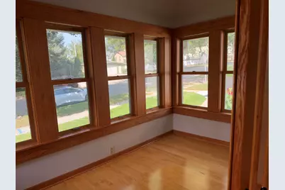 1613 E Pryor Ave, Milwaukee, WI 53207 - Photo 19
