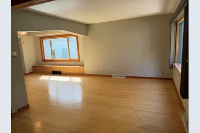 1613 E Pryor Ave, Milwaukee, WI 53207 - Photo 11