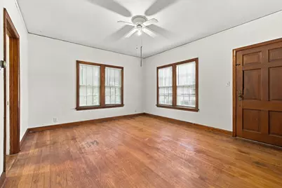 3364 S Chase Ave, Milwaukee, WI 53207 - Photo 9
