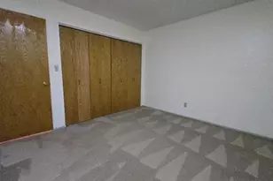815 W Puetz Rd, Oak Creek, WI 53154 - Photo 11