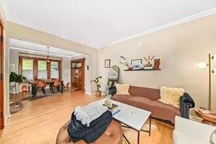 7042 Aetna Ct, Wauwatosa, WI 53213 - Photo 3
