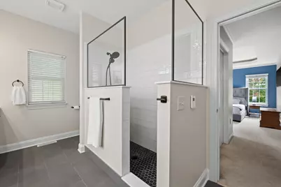 W243N2710  Creekside Ct, Pewaukee, WI 53072 - Photo 17