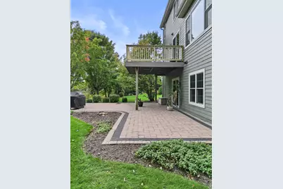 W243N2710  Creekside Ct, Pewaukee, WI 53072 - Photo 43