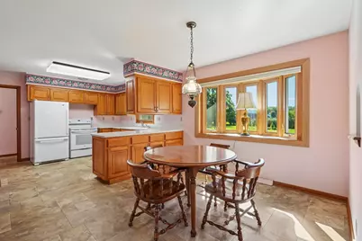 10321 W Church St, Franklin, WI 53132 - Photo 11