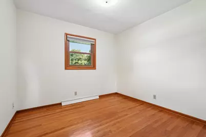 10321 W Church St, Franklin, WI 53132 - Photo 15