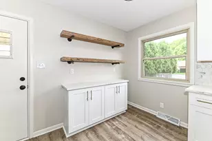 2225 N 103rd St, Wauwatosa, WI 53226 - Photo 17