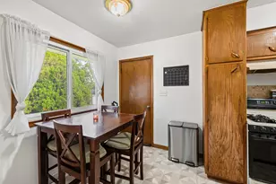 221 Spring St, Waukesha, WI 53188 - Photo 5