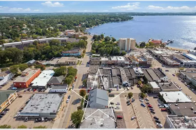252  Center St, Lake Geneva, WI 53147 - Photo 3