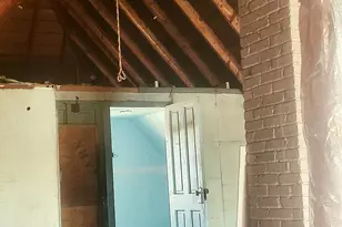 3381 N 21st St, Milwaukee, WI 53206 - Photo 9