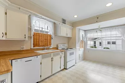 3920  Kinzie Ave, Racine, WI 53405 - Photo 13