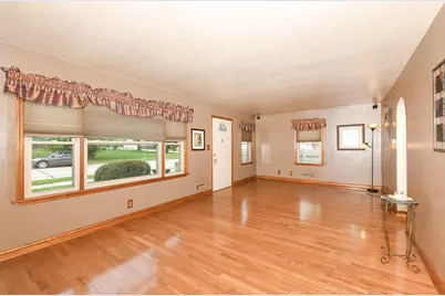 1509  Illinois St, Racine, WI 53405 - Photo 7