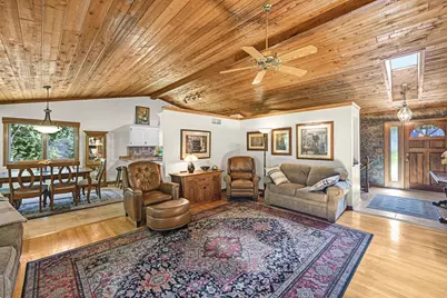 N52W14406  Thornhill Dr, Menomonee Falls, WI 53051 - Photo 7