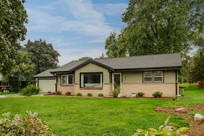 3841 S Sunny Ridge Ln, New Berlin, WI 53151 - Photo 3