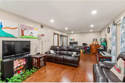 1818 E Shorewood Blvd #313, Shorewood, WI 53211 - Photo 7