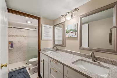 1818 E Shorewood Blvd #313, Shorewood, WI 53211 - Photo 13