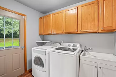 7244 S Dover Hill Ct, Franklin, WI 53132 - Photo 19