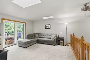 7244 S Dover Hill Ct, Franklin, WI 53132 - Photo 9