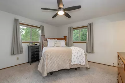 2601  Pendleton Pl, Waukesha, WI 53188 - Photo 17