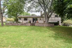 2601 Pendleton Pl, Waukesha, WI 53188 - Photo 39