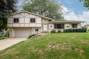 2601 Pendleton Pl, Waukesha, WI 53188 - Photo 1