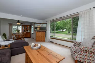 2601 Pendleton Pl, Waukesha, WI 53188 - Photo 3