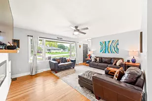 472 Summit Ave, Burlington, WI 53105 - Photo 3