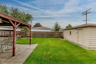 1020 Coronada Dr, Racine, WI 53402 - Photo 27