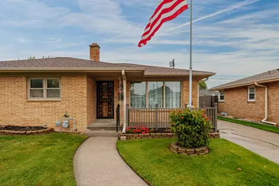 1020  Coronada Dr, Racine, WI 53402 - Photo 3