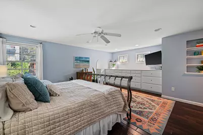 4800 N Woodburn St, Whitefish Bay, WI 53217 - Photo 27