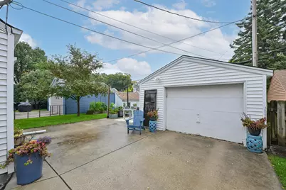 2610 N 75th St, Wauwatosa, WI 53213 - Photo 29