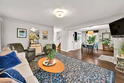 2610 N 75th St, Wauwatosa, WI 53213 - Photo 9