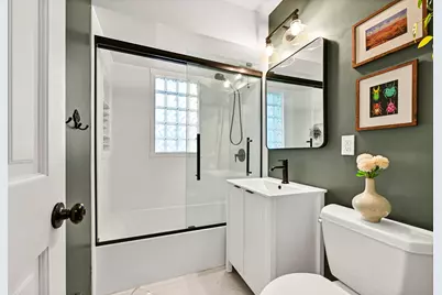 2610 N 75th St, Wauwatosa, WI 53213 - Photo 17