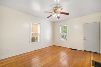 1616 N Warren Ave, Milwaukee, WI 53202 - Photo 7