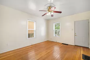 1616 N Warren Ave, Milwaukee, WI 53202 - Photo 7