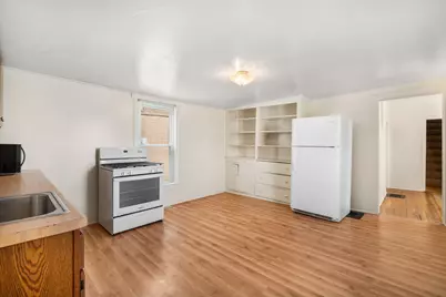 1616 N Warren Ave, Milwaukee, WI 53202 - Photo 11