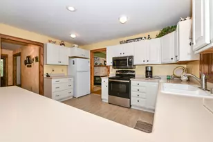 S86W30445 Stonegate Dr, Mukwonago, WI 53149 - Photo 37