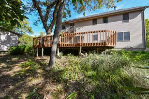 S86W30445 Stonegate Dr, Mukwonago, WI 53149 - Photo 25