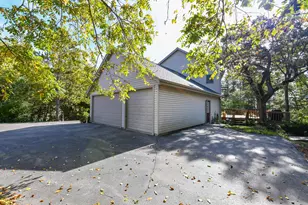 S86W30445 Stonegate Dr, Mukwonago, WI 53149 - Photo 27