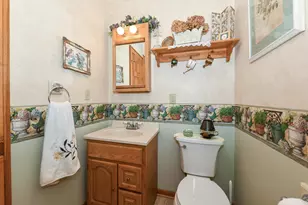 S86W30445 Stonegate Dr, Mukwonago, WI 53149 - Photo 13