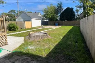 2043 Clark St, Racine, WI 53403 - Photo 5