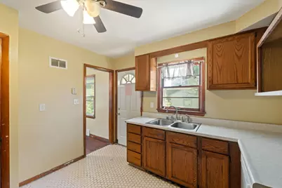 5070 N 20th St, Milwaukee, WI 53209 - Photo 11