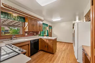 5503 W Silverleaf Ln, Brown Deer, WI 53223 - Photo 15