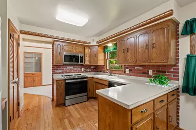 5503 W Silverleaf Ln, Brown Deer, WI 53223 - Photo 17