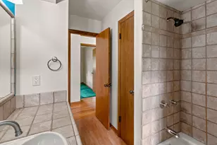 5503 W Silverleaf Ln, Brown Deer, WI 53223 - Photo 11