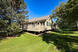 N21W24303 E Parkway Meadow Circle, Pewaukee, WI 53072 - Photo 41