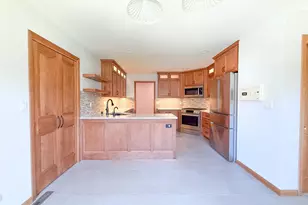 N21W24303 E Parkway Meadow Circle, Pewaukee, WI 53072 - Photo 9